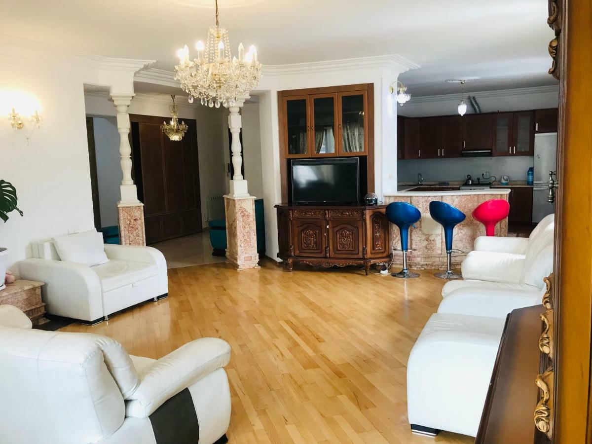 Nana Apartment Tbilisi Exteriör bild